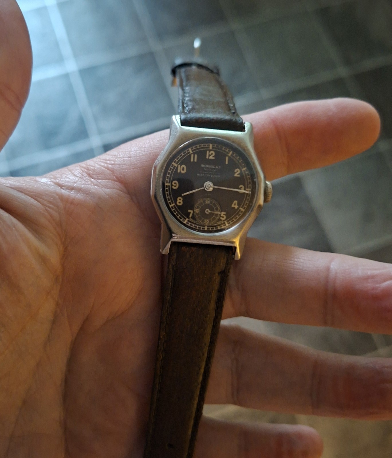 Vintage NOMOLAS 1930/40’s. Egyption watch by (Solomon Hinhiyat)