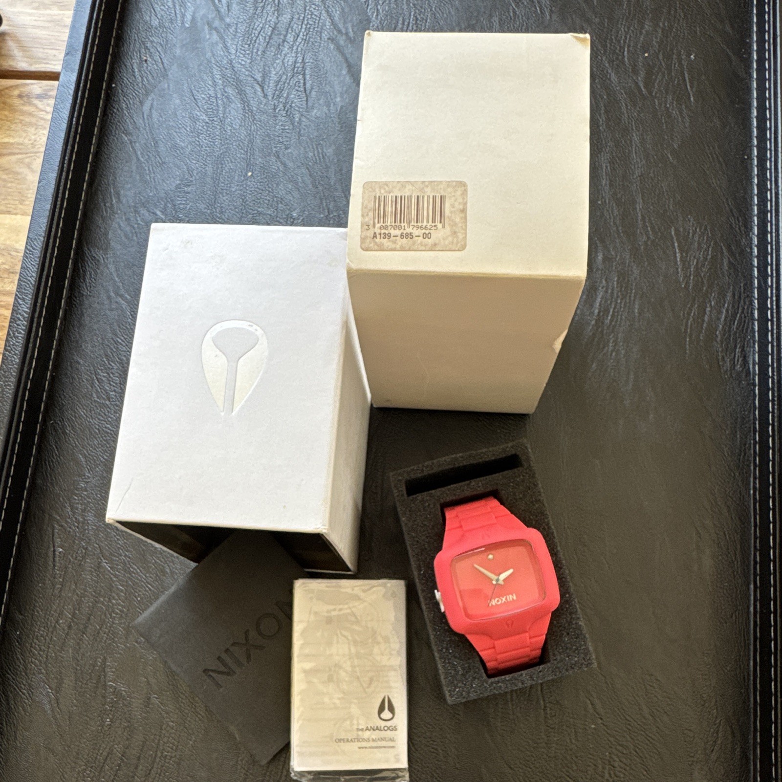 Nixon The Rubber Player Red Analog Quartz Watch Red Rubber Strap 100m Box Manual