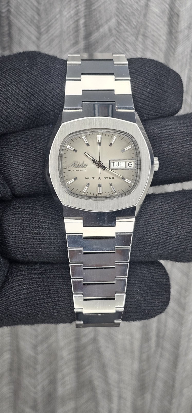 Mido Multistar NOS Automatic 25 Jewels Beauty Gray Dial Men’s Wristwatch Swiss.