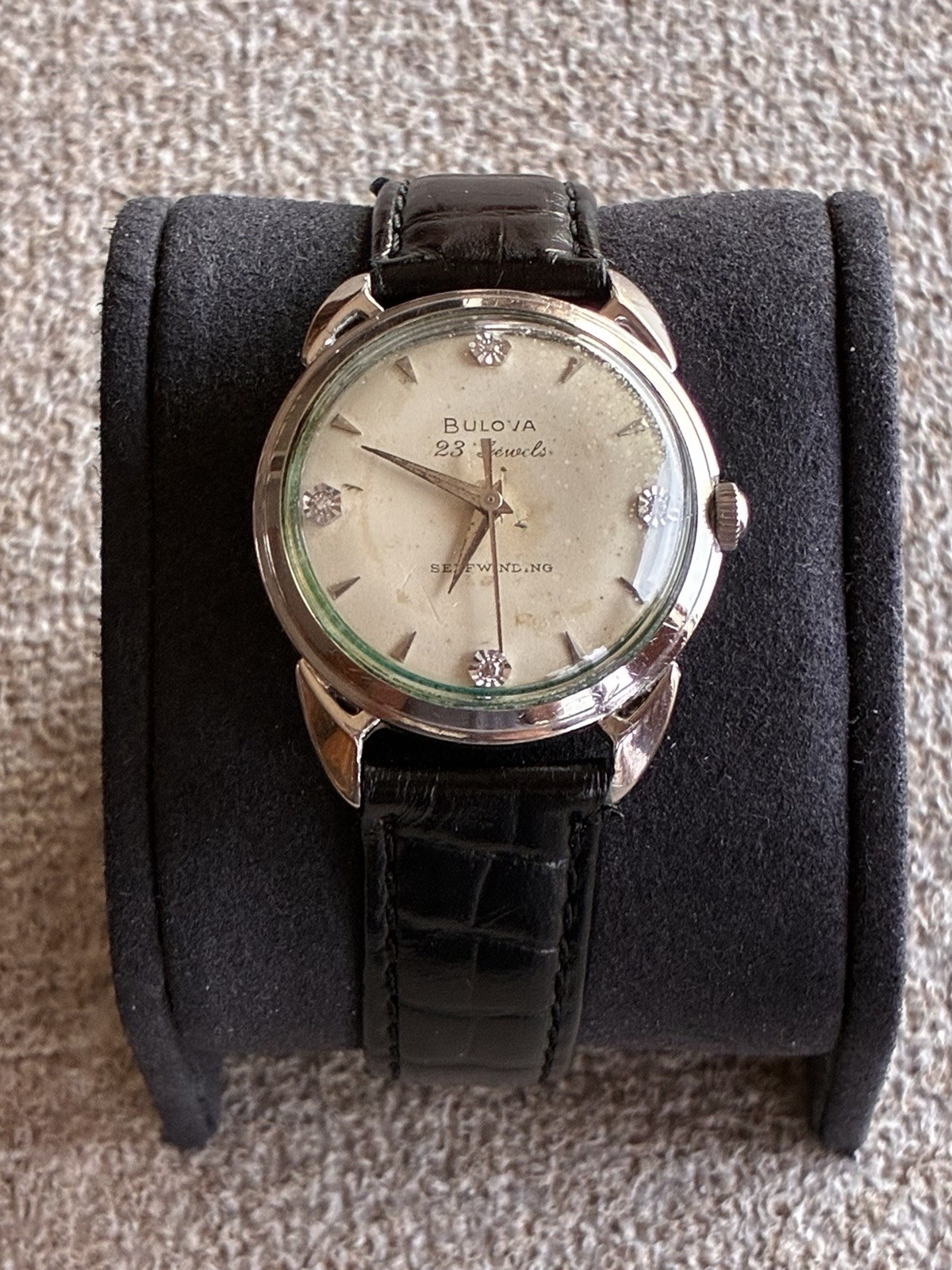 Vintage 1958 Bulova 23 Jewels Automatic Diamond Dial Watch- Beautiful Watch-Runs