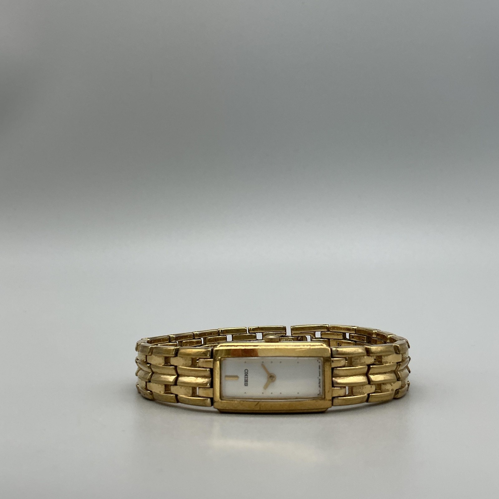 Seiko Womens Watch 15mm White Dial Gold Tone Bracelet 4N00-7089 New Battery 7.5″