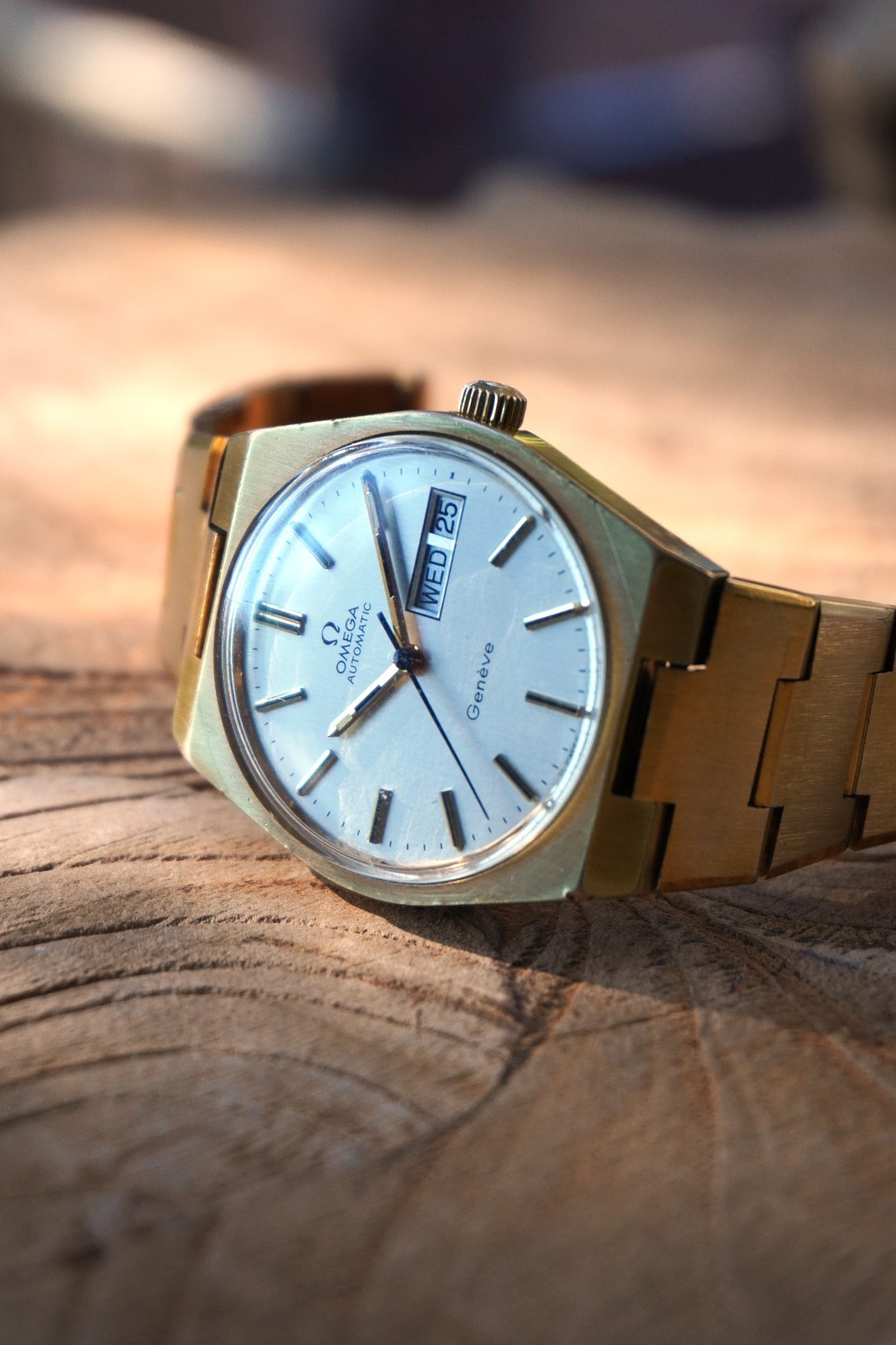 Vintage Omega Geneve Automatic Day Date Gold Plated Integrated Watch 166.0125