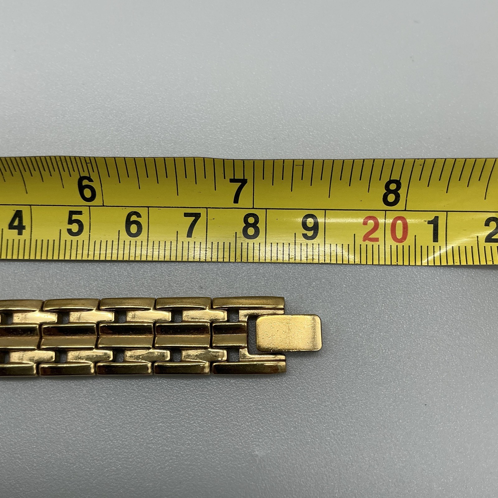 Seiko Womens Watch 15mm White Dial Gold Tone Bracelet 4N00-7089 New Battery 7.5″