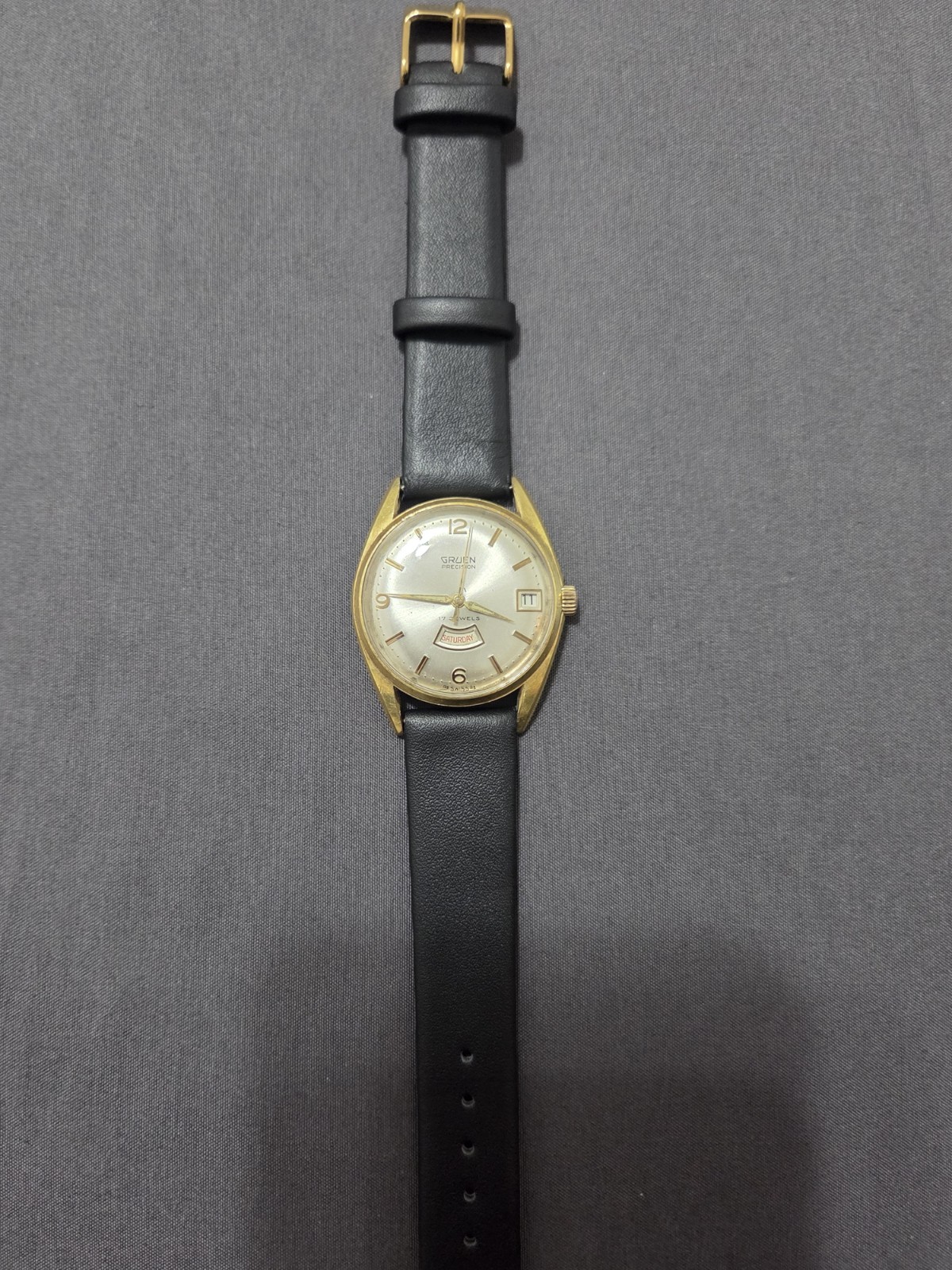 Vintage Gruen Precision 17 Jewels Day-Date Manual Wind Men’s Watch – RUNNING
