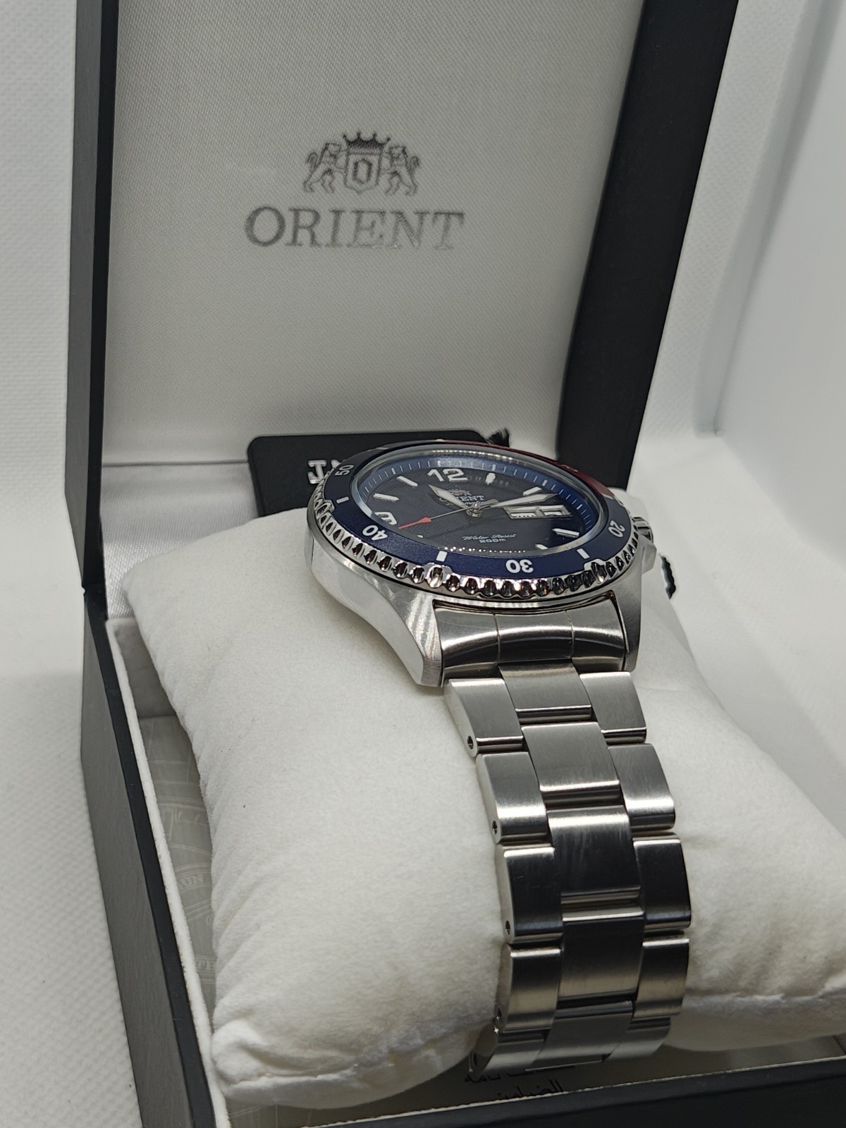 Orient FAA02009D9 Mako II 41.5 mm Automatic Men’s Dive Watch – Blue/Red