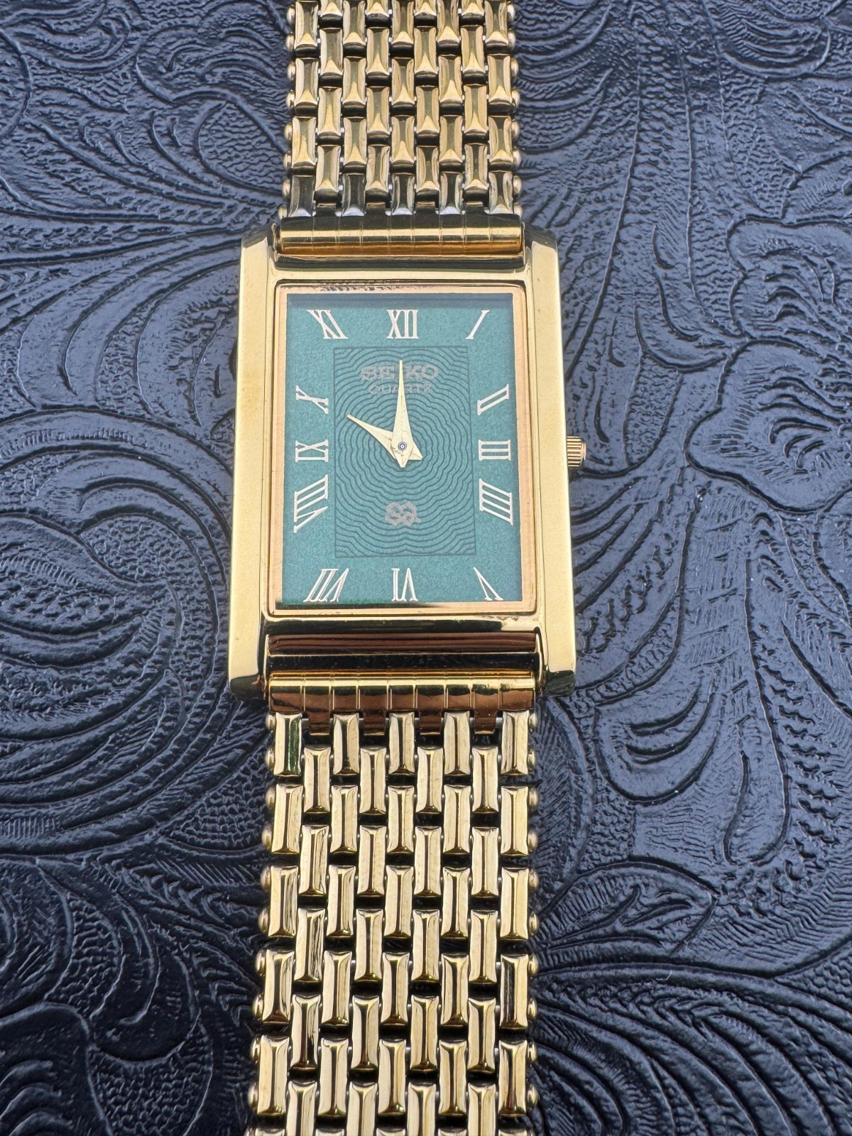 RARE GOLD GREEN Vintage Seiko Slim Quartz Gentlemen’s Wrist Watch