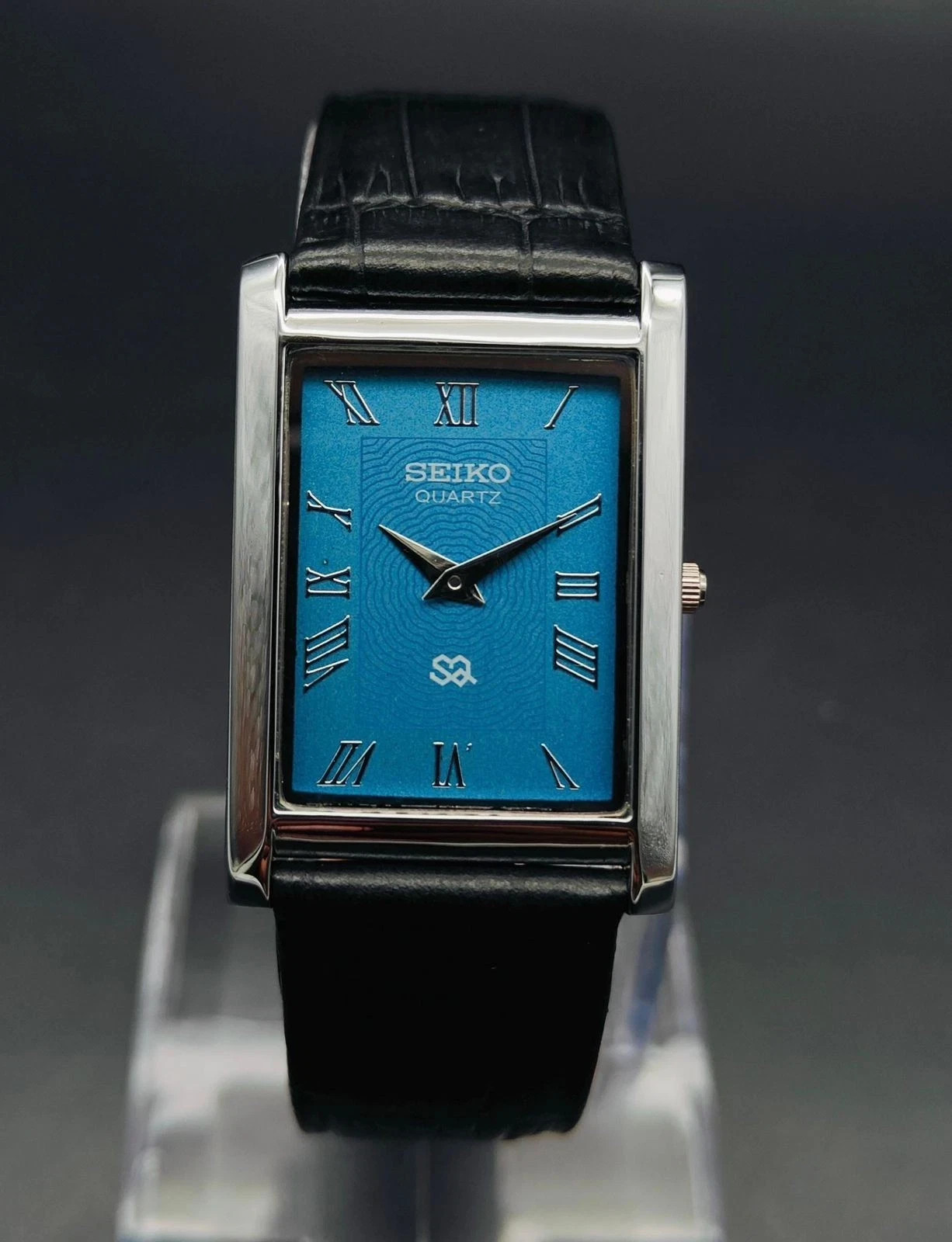 Vintage Seiko Slim Men’s Leather Strap Wrist watch- Roman Dial