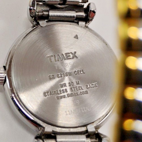 Timex T21854 Ladies Stainless Steel Watch Quartz Needs Battery Silver