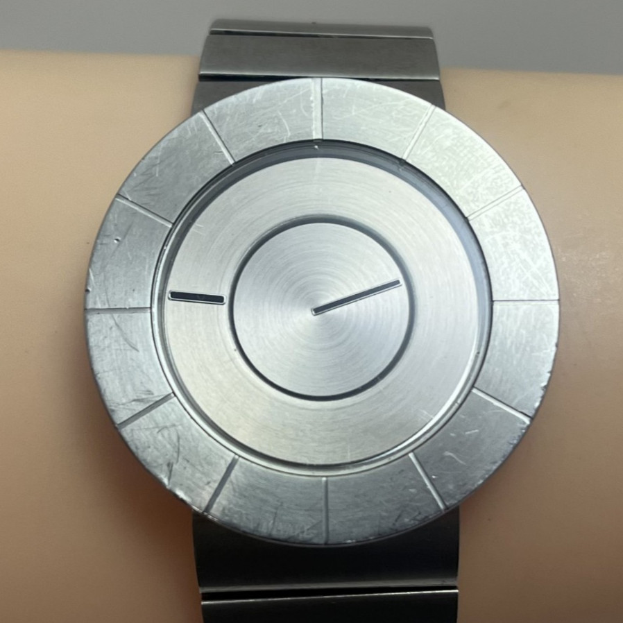 Seiko Issey Miyake TO NY0N001 by Tokujin Yoshioka Qz Silver Dial Japan#509B