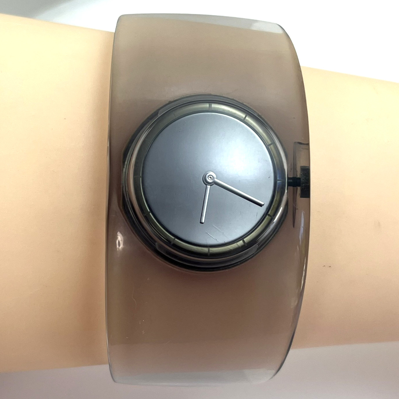 Seiko Issey Miyake O Tokujin Yoshioka SILAW002 Smoke Qz Japan Bangle Watch #923A