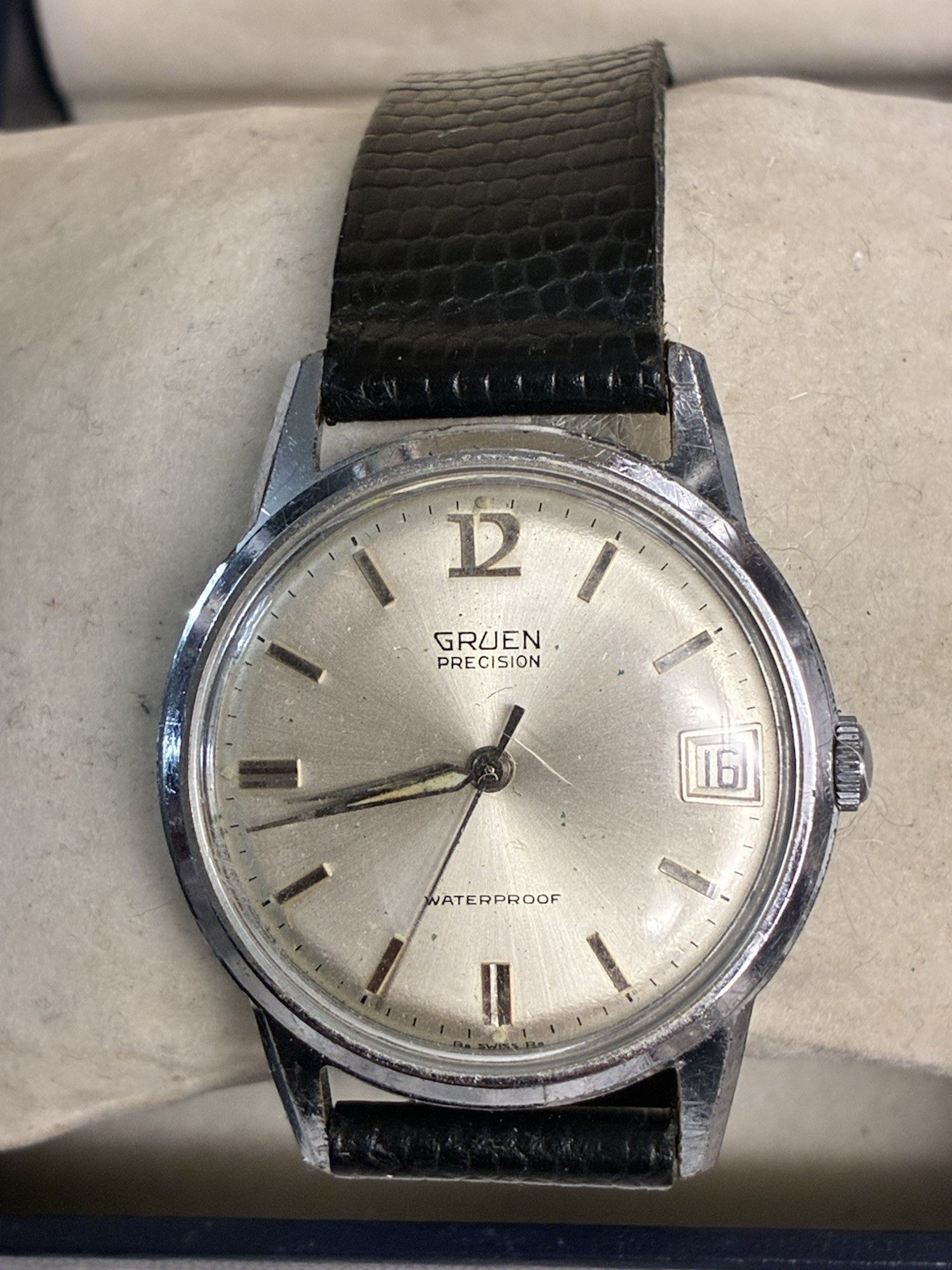 Vintage GRUEN men’s manual wind watch