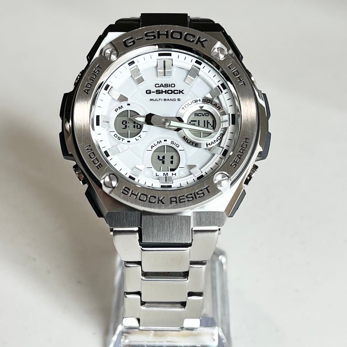 CASIO G SHOCK GST W110D Radio Solar White Metal Band with Box