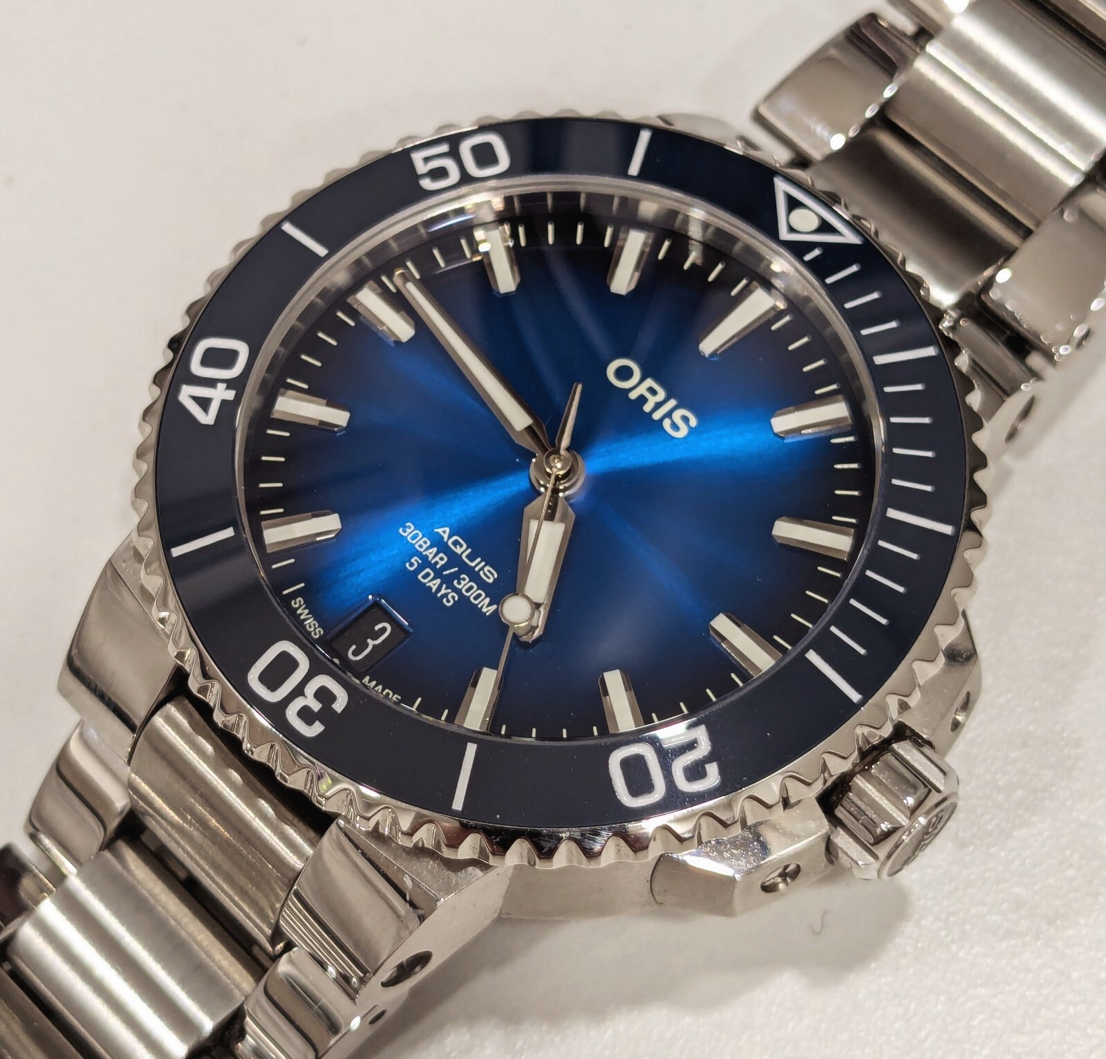oris aquis caliber 400 Mens Watch 41.5mm Blue Dial