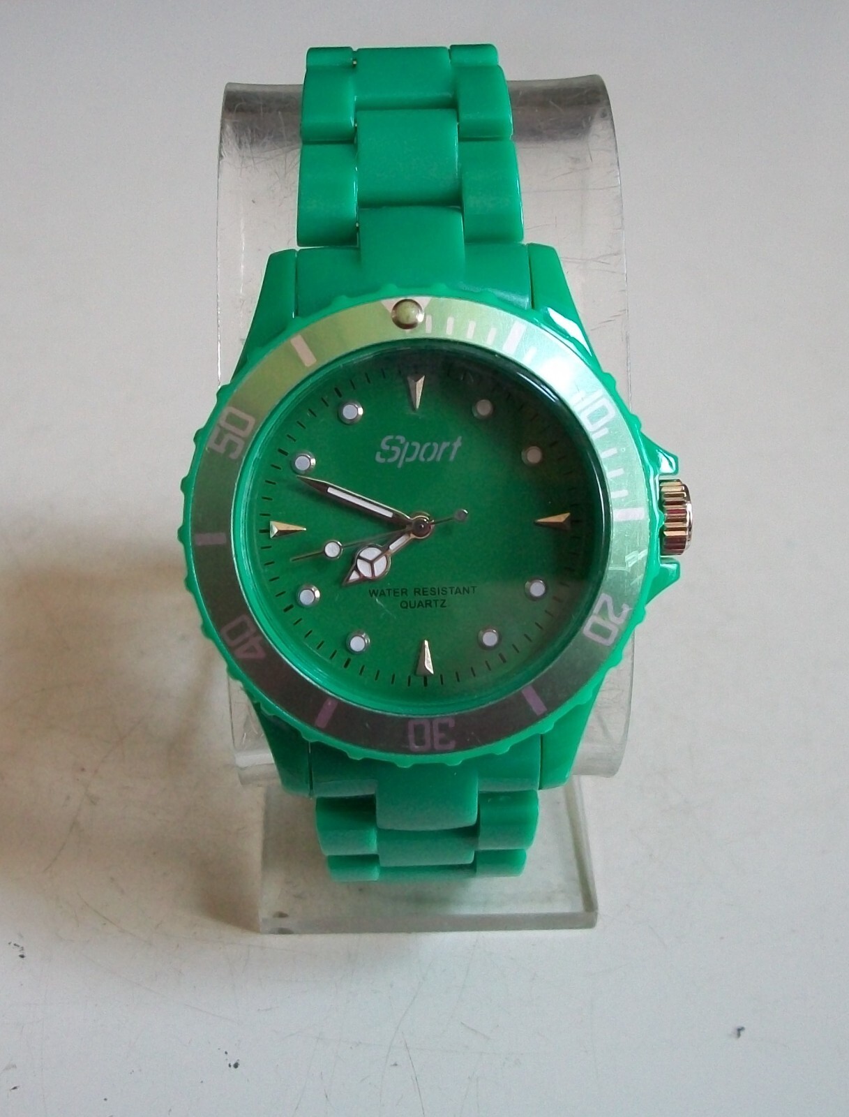 WOMEN’S GREEN, WHITE & BLACK BRACELET FASHION CASUAL WATCH