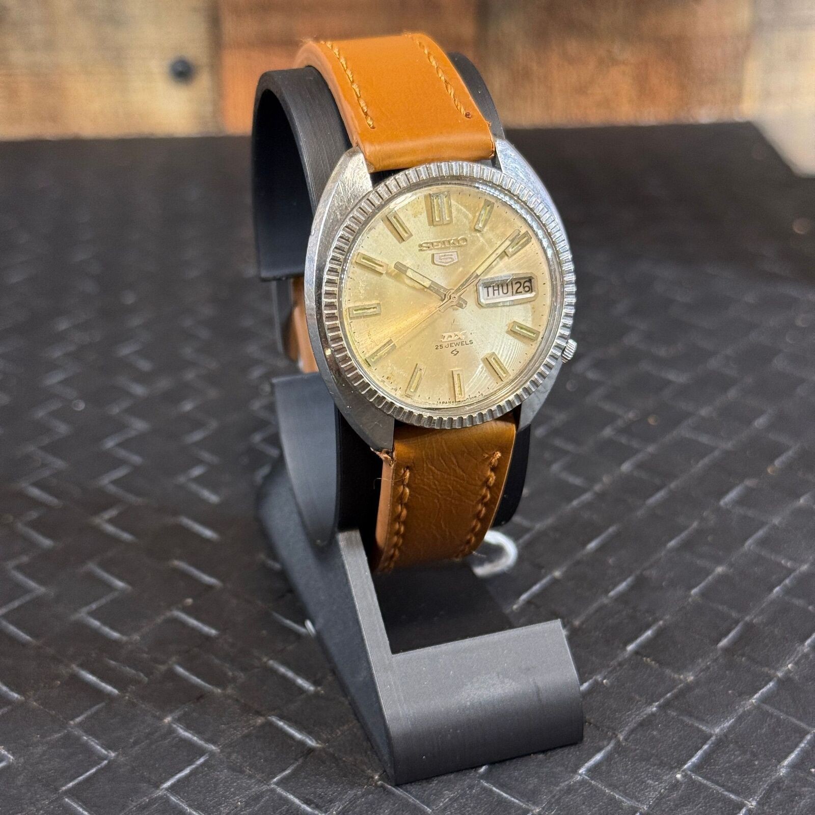 Seiko DX 6106 25 Jewel Automatic
