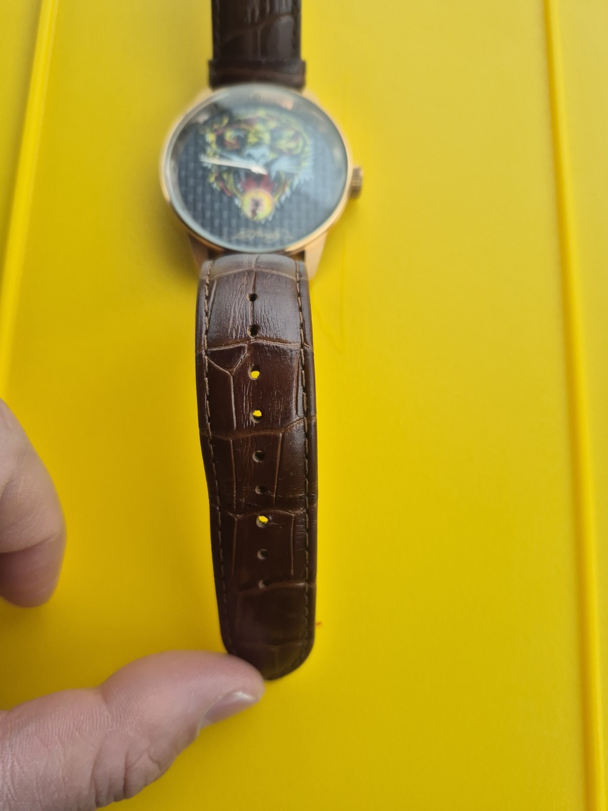 Ed Hardy Men’s Brown Leather Strap Tiger Head Logo Japan Movt ZE-TG 0352