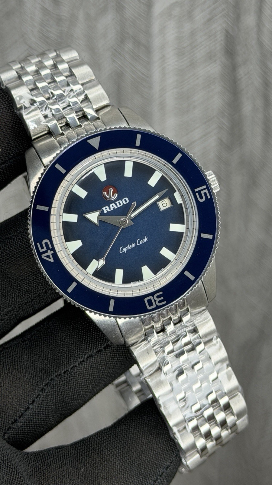 Rado Captain Cook Blue Dial Automatic Mens Watch Stainless Steel Date Swiss