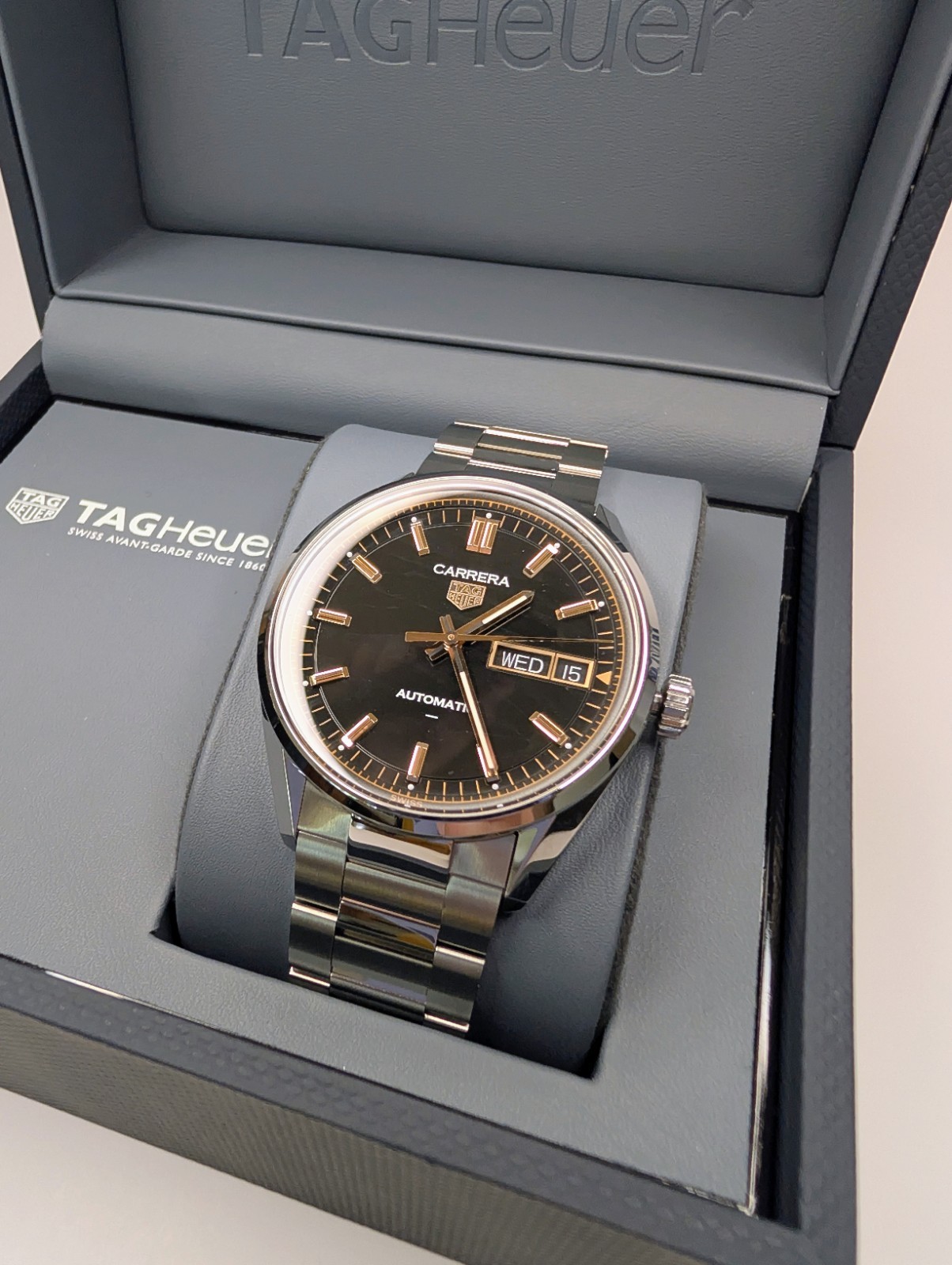 TAG Heuer Carrera Automatic black day-date bracelet Box Papers 15K gold accents
