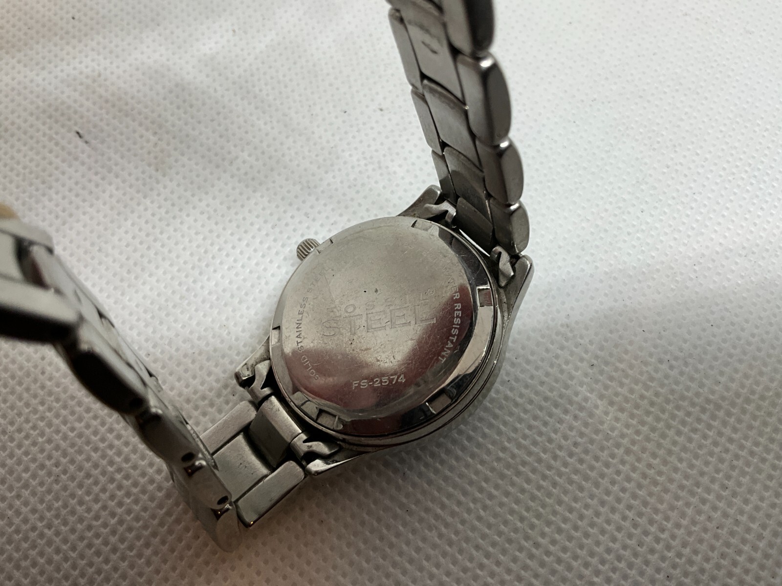 Desirable Fossil Steel womens watch with super large date numbers, light wear