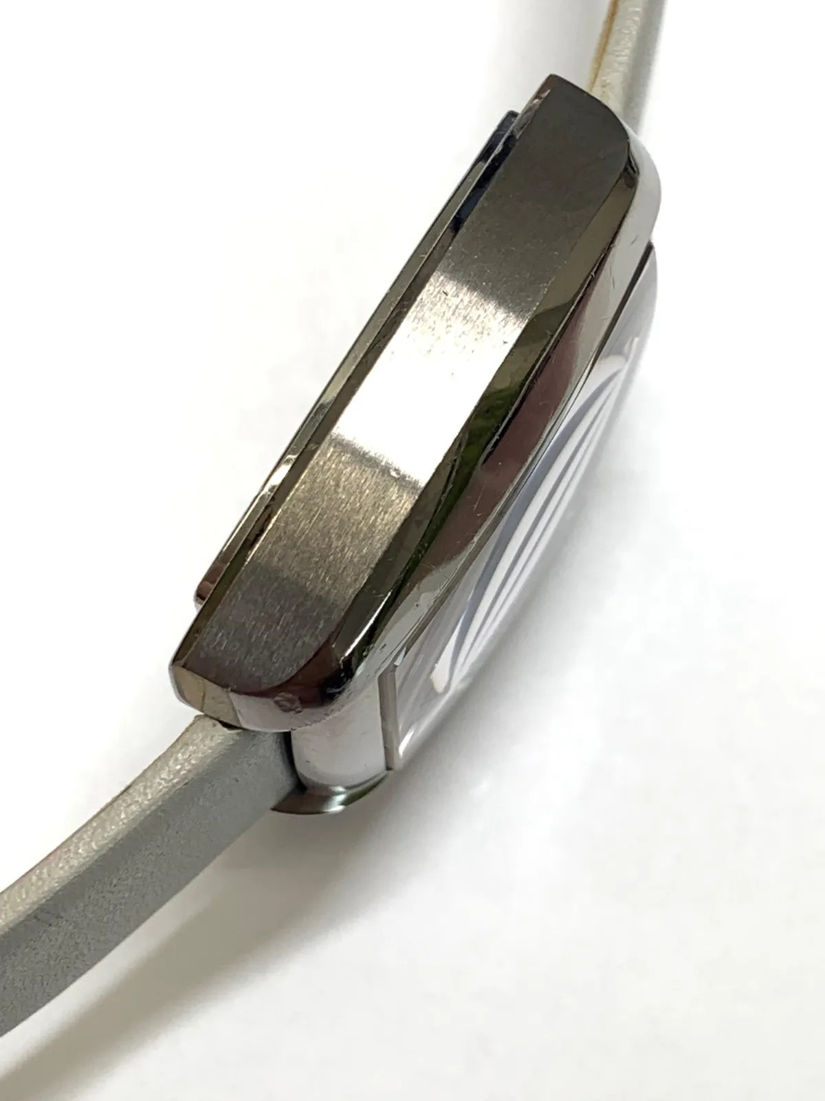 R7-2203 Used Citizen H412 (Junk item)