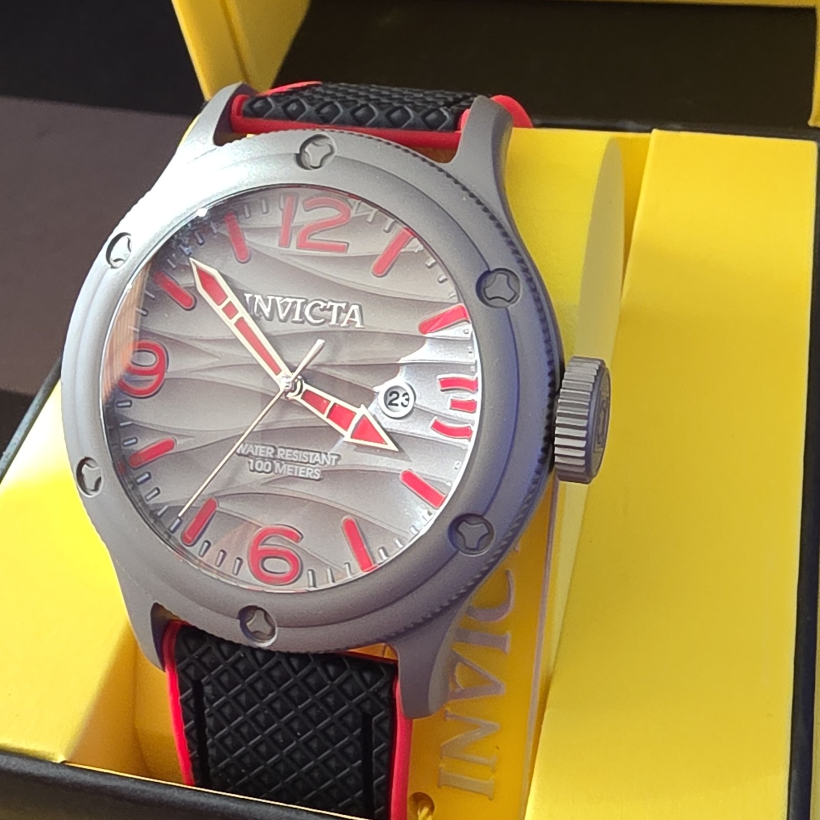 Invicta Pro Diver Oceanic Motion Men’s Men’s Watch 48mm Sandblast Titanium Case