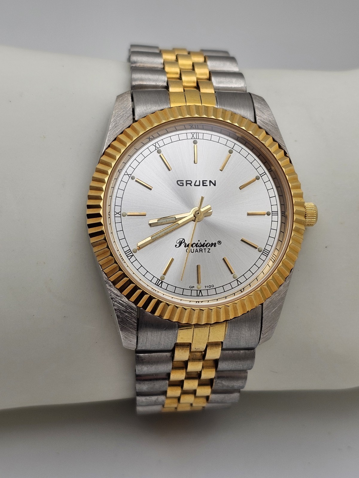 Vintage 1996 Gruen PRESIDENTIAL 3 Hand Men Quartz Watch Fluted Jubilee Twotone🔥