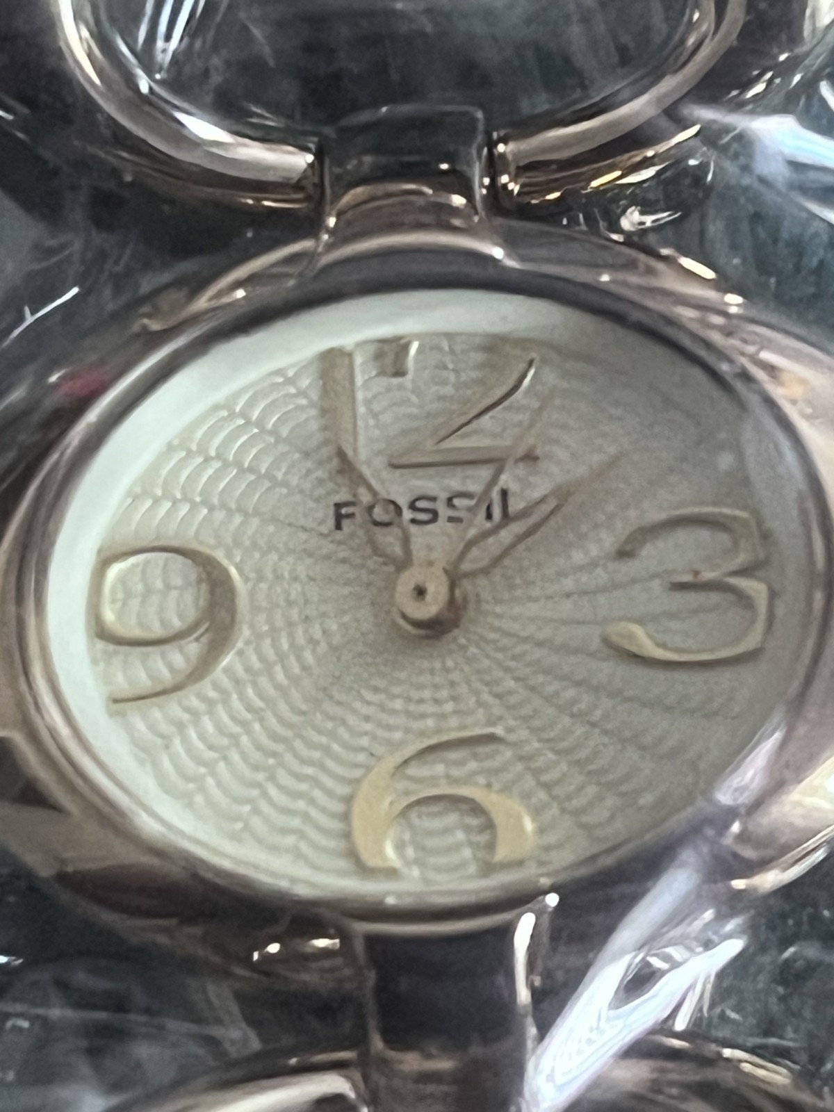 Fossil ES1970 Women’s Watch Silver Bracelet NEW w Tag $65