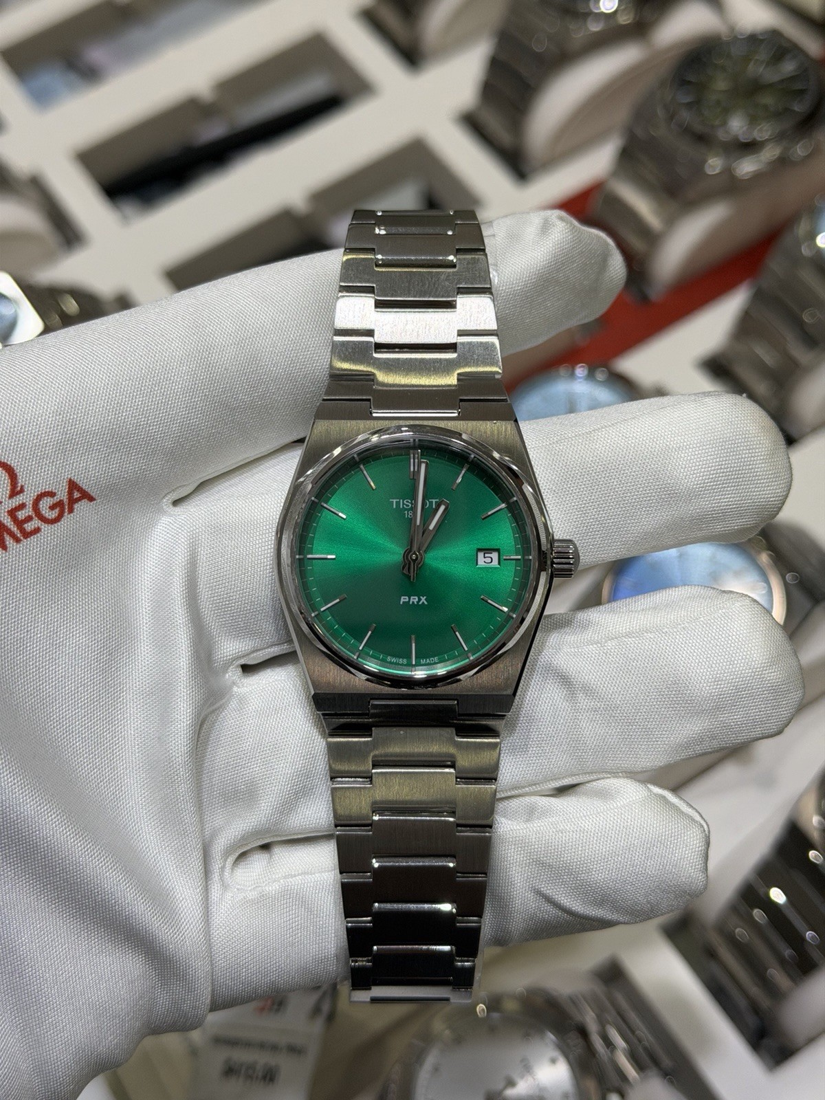 New Tissot PRX Quartz Green Dial Unisex Watch 35MM T1372101108100