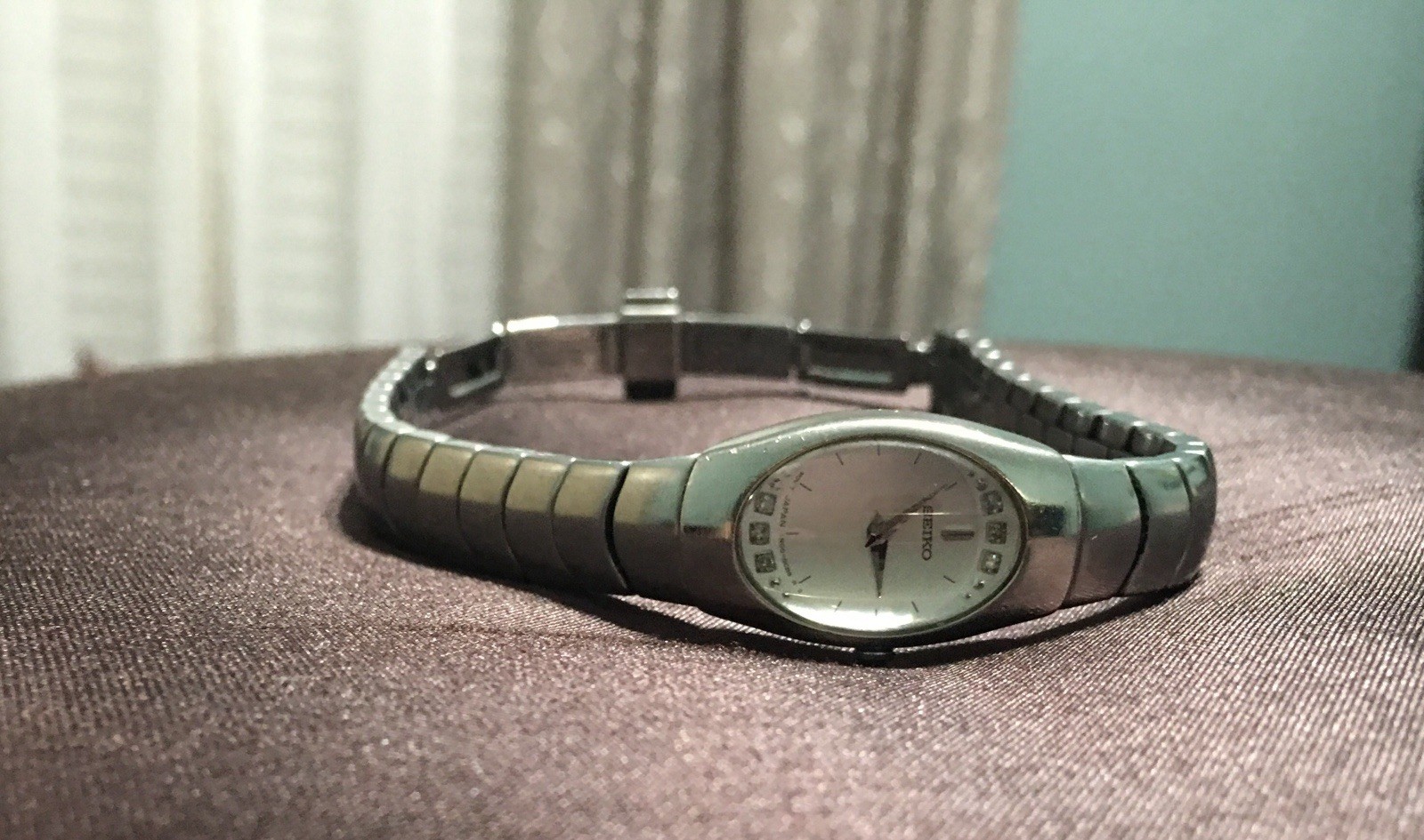 Seiko Women’s Wristwatch Silver Oval Diamond Markers Metal Bracelet Analog