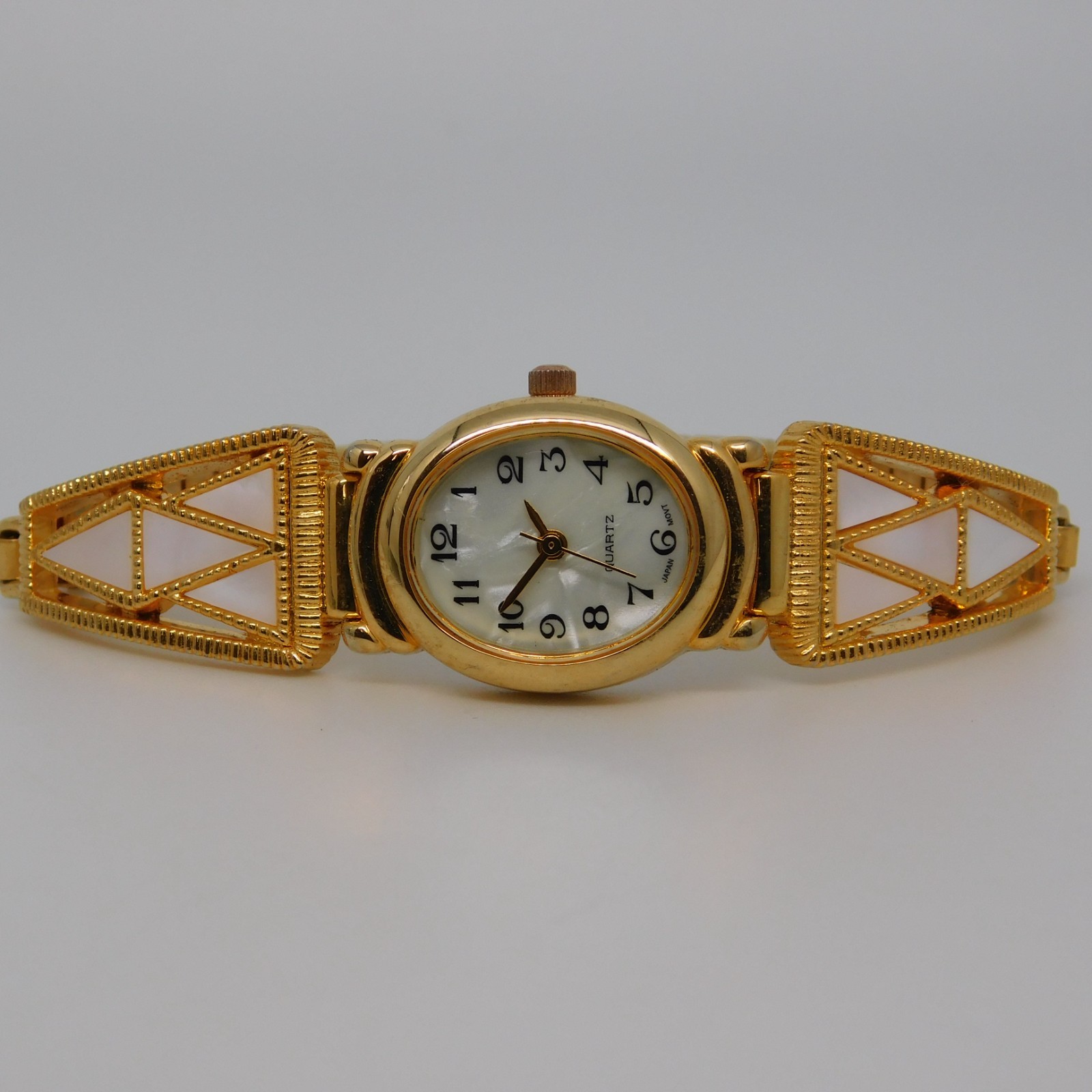 Mother-of-Pearl Inlay Quartz Analog Women’s Watch Sz. 6 1/4″ New Battery