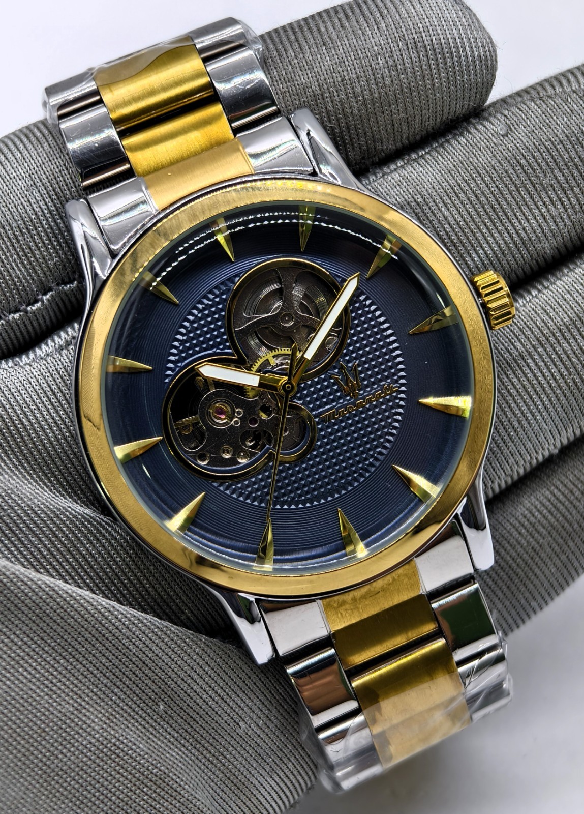 Amazing Maserati Blue Dial Automatic Dual Tone Band Men’s Wrist Watch