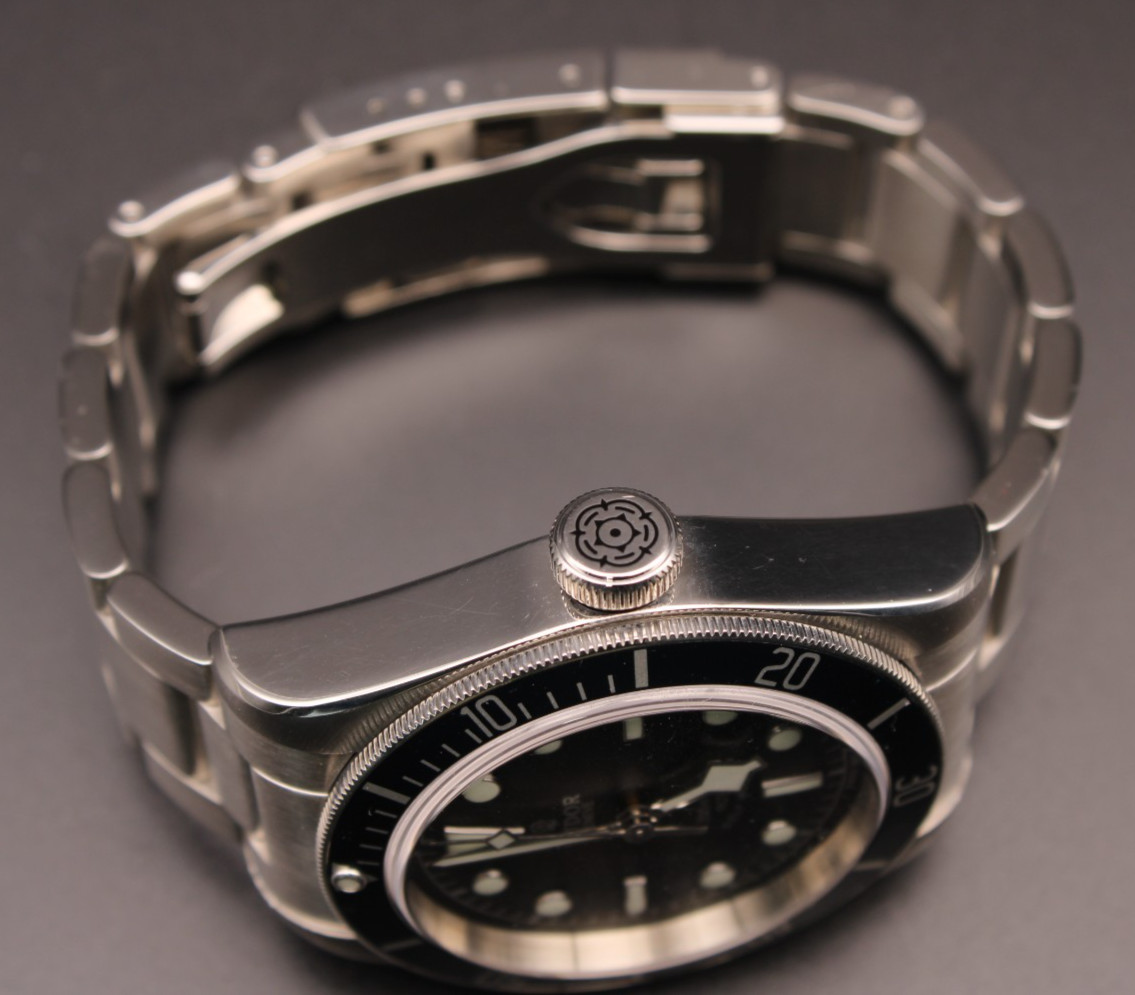 TUDOR Heritage Black Bay 79220B – Complete Set – B&P & Service Card – Full Links