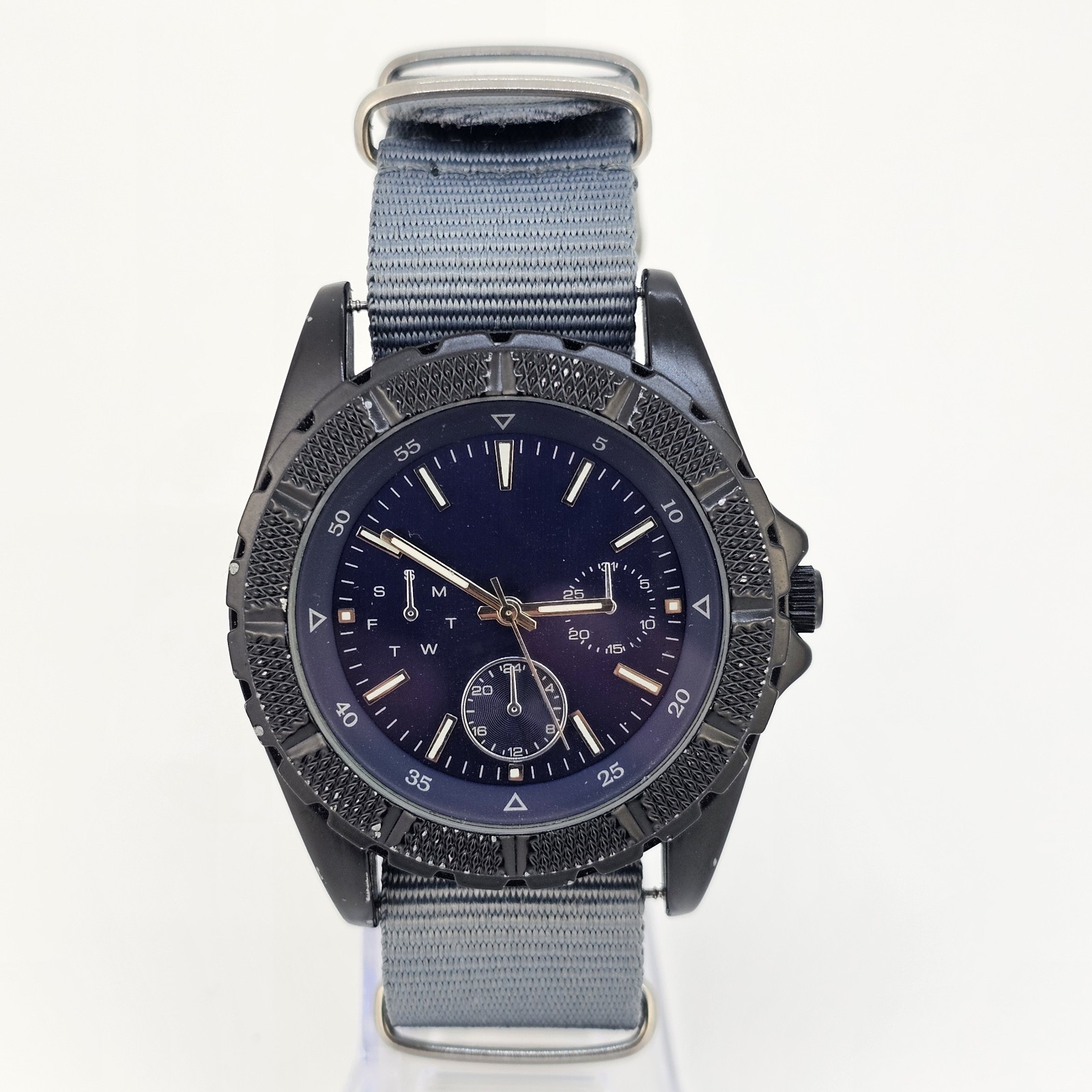 Men’s Watch 44MM Blue Dial New Gray Nylon Band New Battery