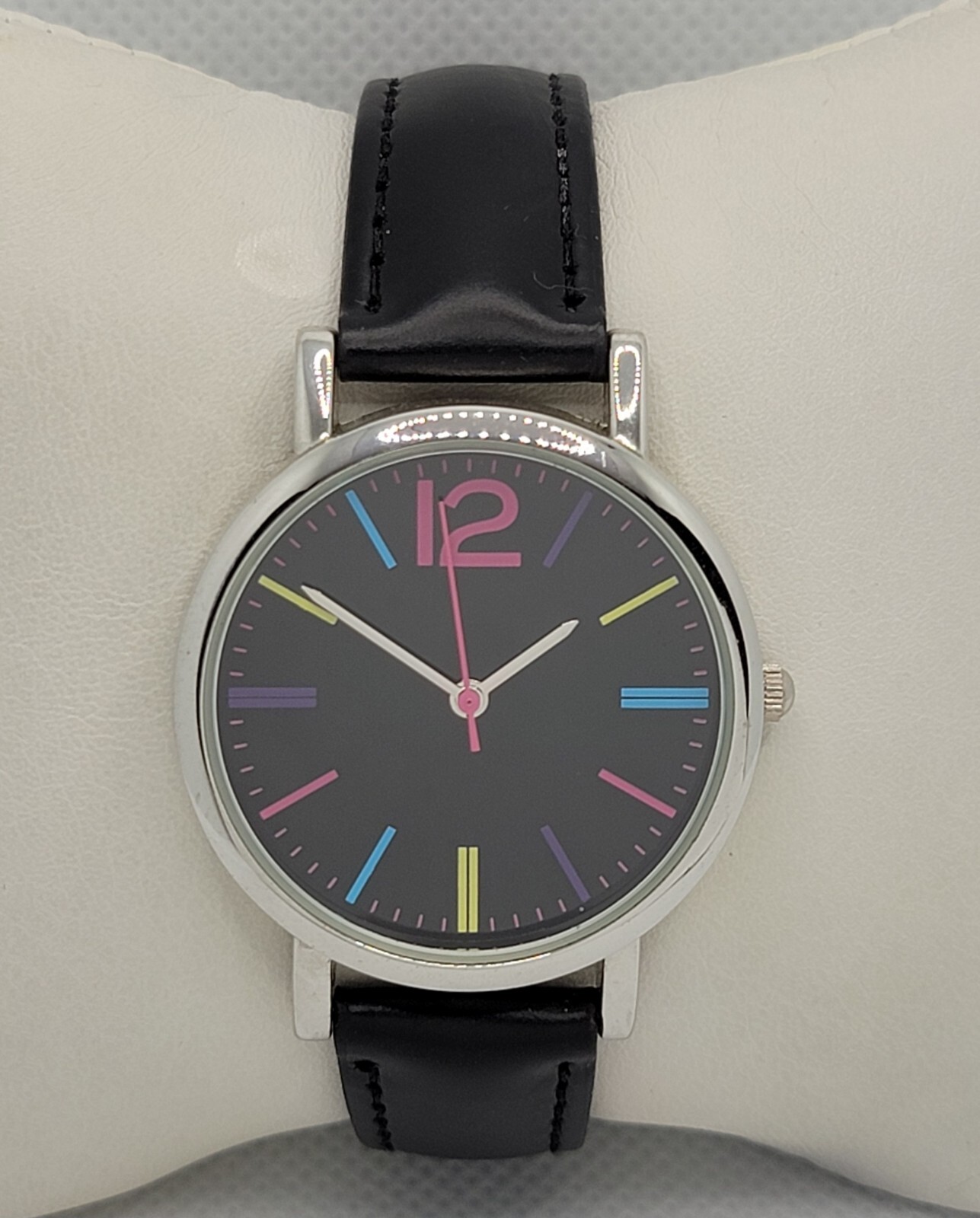 Ladies Classic Round Silver Tone Case Black Dial Colorful Hours Mark Watch L7
