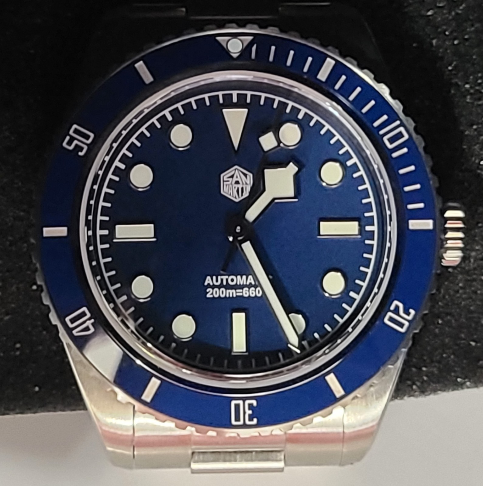 San Martin SN004-G LE Blue Dial Diver 38mm NH35 AutoMov 200M WR Sapphire Crystal