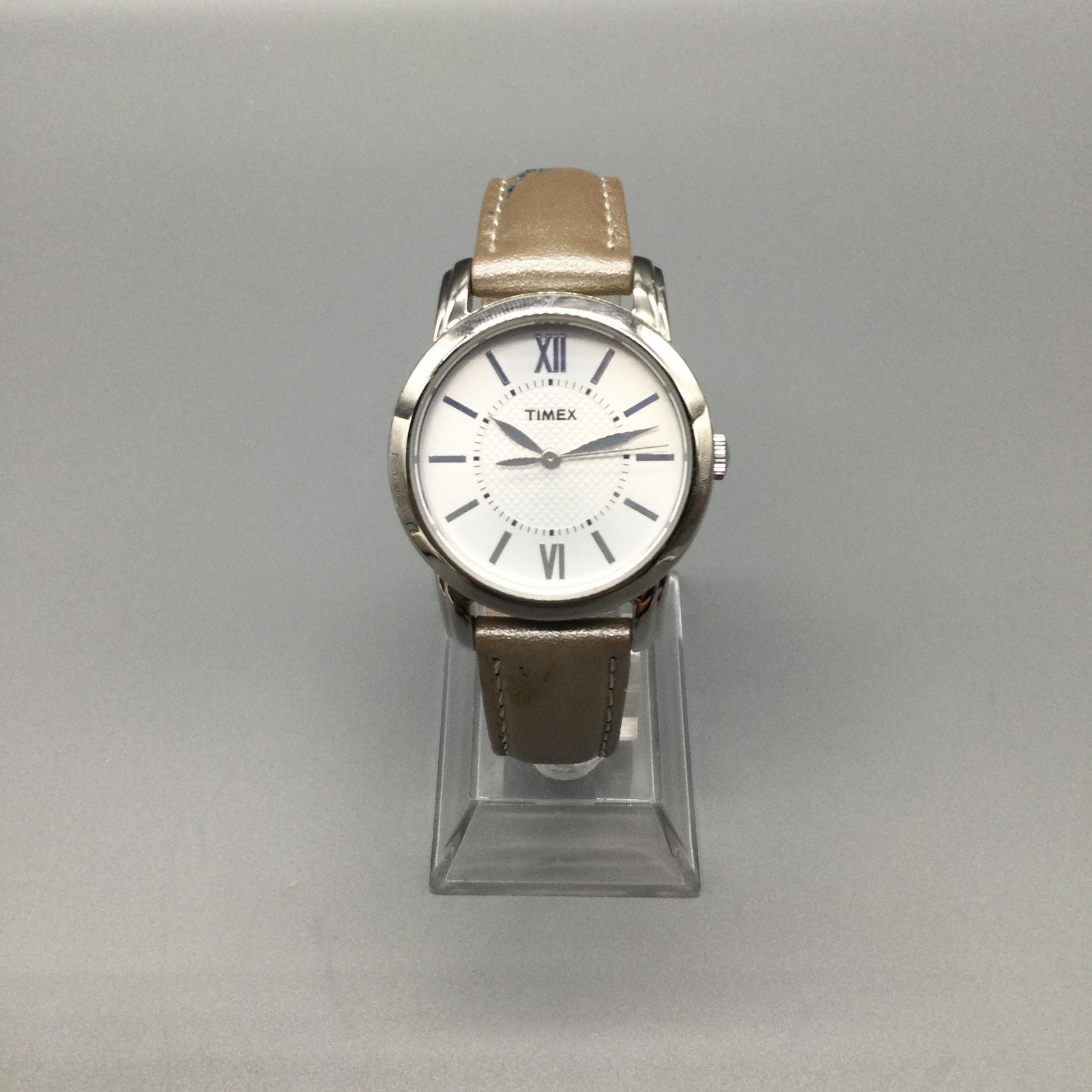 Timex Uptown Chic Womens Watch 32mm Silver Tone Beige Leather T2N683 New Battery