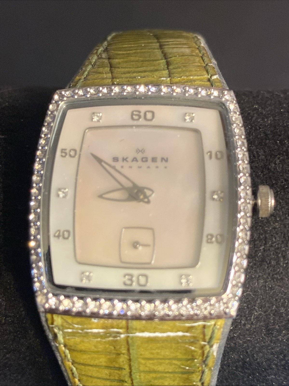 Skagen 384SSLG8A Quartz watch Good Condition New Battery Ladies