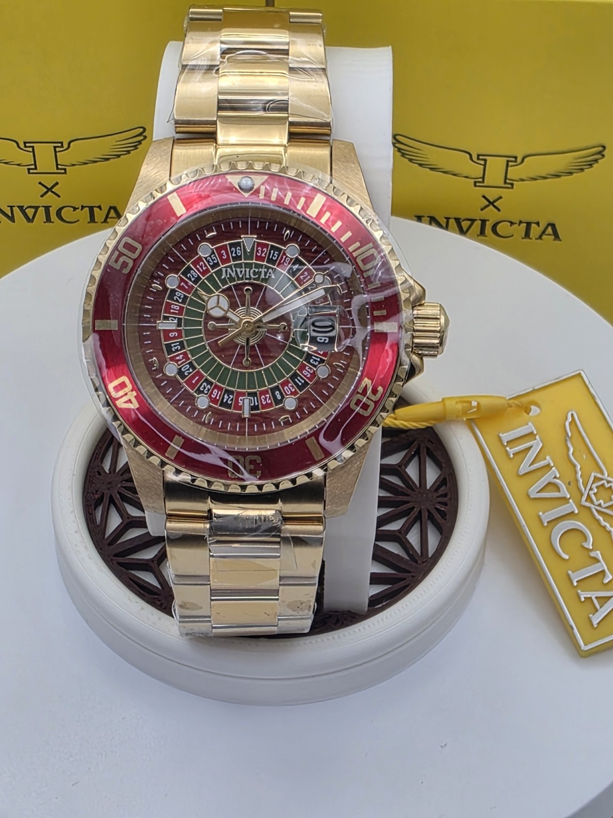 Invicta Pro Diver Vegas Roulette Edition Watch Men’s Quartz 40mm 50520 Gold