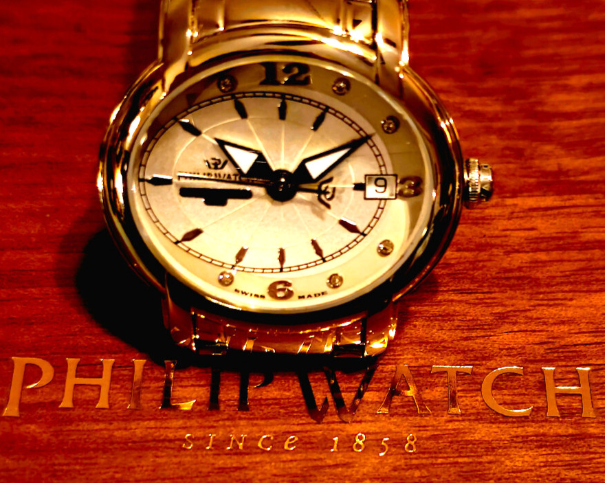 PHILIP DIAMOND & SAPPHIRE SWISS MADE LADIES TIMEPIECE VERY RARE / ON SALE NOW!