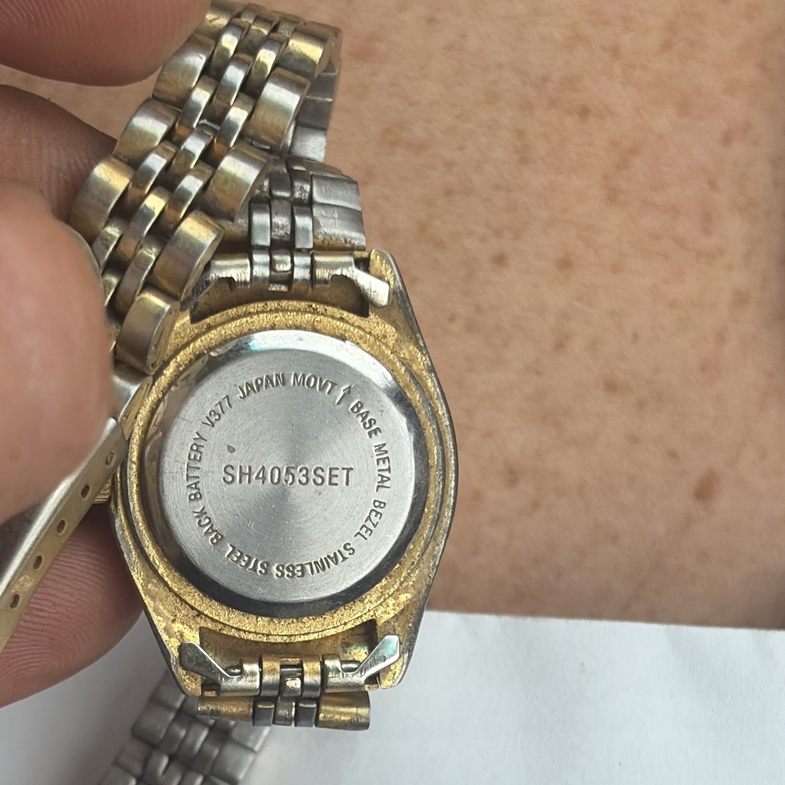 Sag Harbor Quartz Women’s Vintage Two-Tone Gold Dial Metal Bracelet Watch
