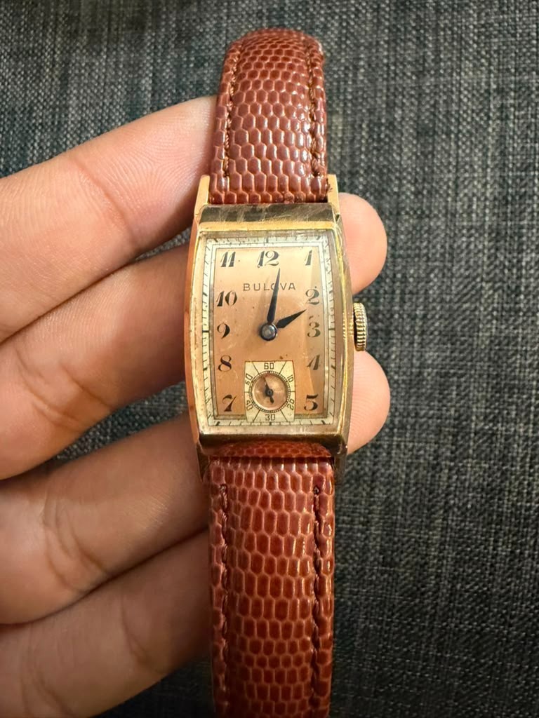 Vintage 1940s Bulova 14K Rose Gold Salmon Dial 17 Jewel Mens Watch