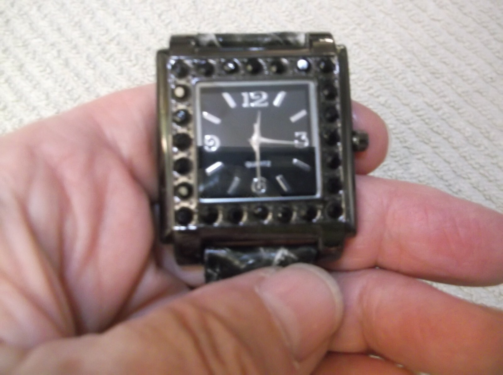 Ladies Quartz Black/Grey Wristwatch ~ Black & Silvertone Metal