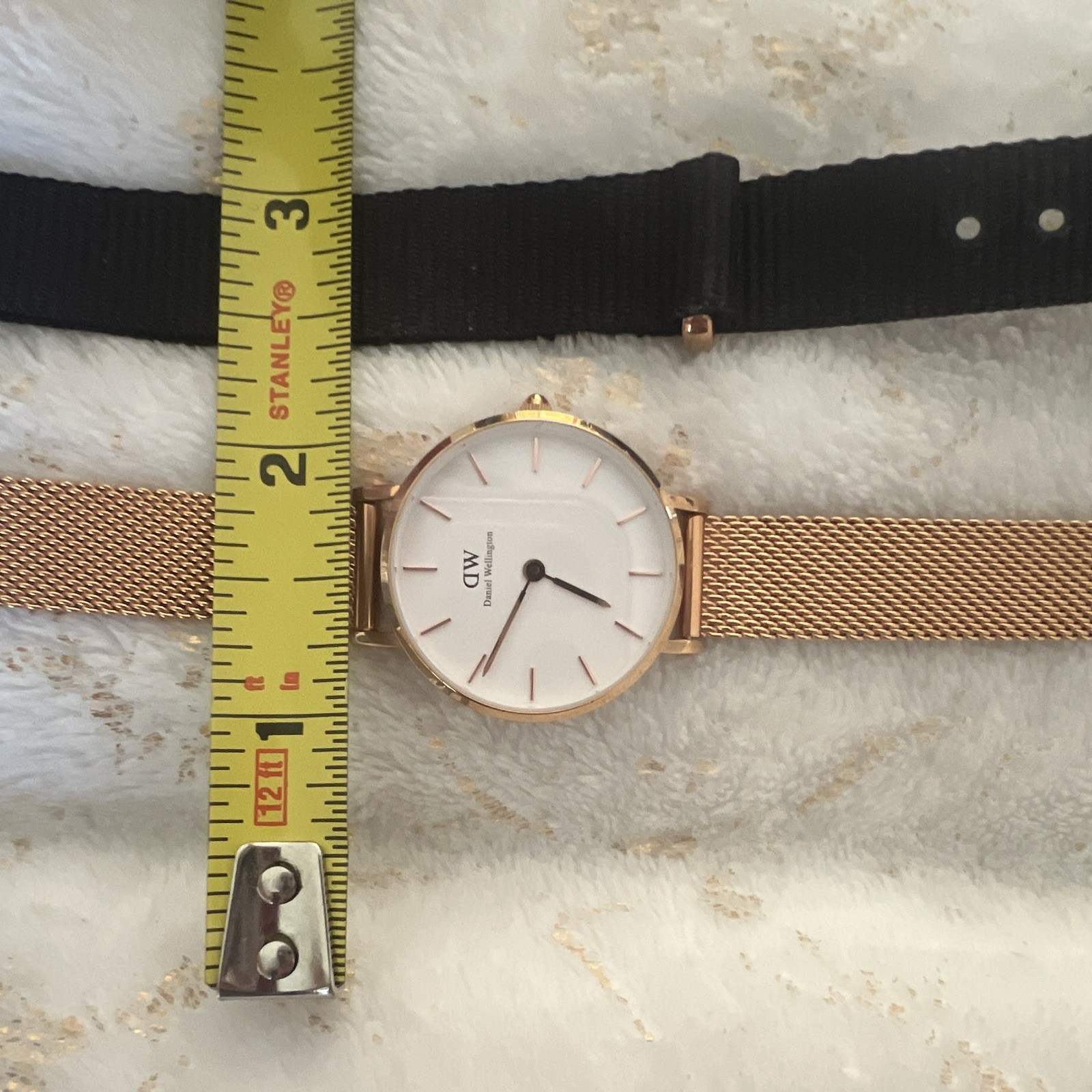 Daniel Wellington Quartz 32mm White Dial Rose Gold Mesh Watch + Black Strap