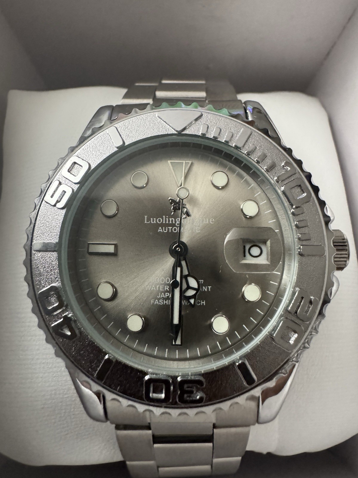 Poedagar Luolingyue Men’s Automatic Gray Dial Date 40mm Silver Bracelet w/ Box