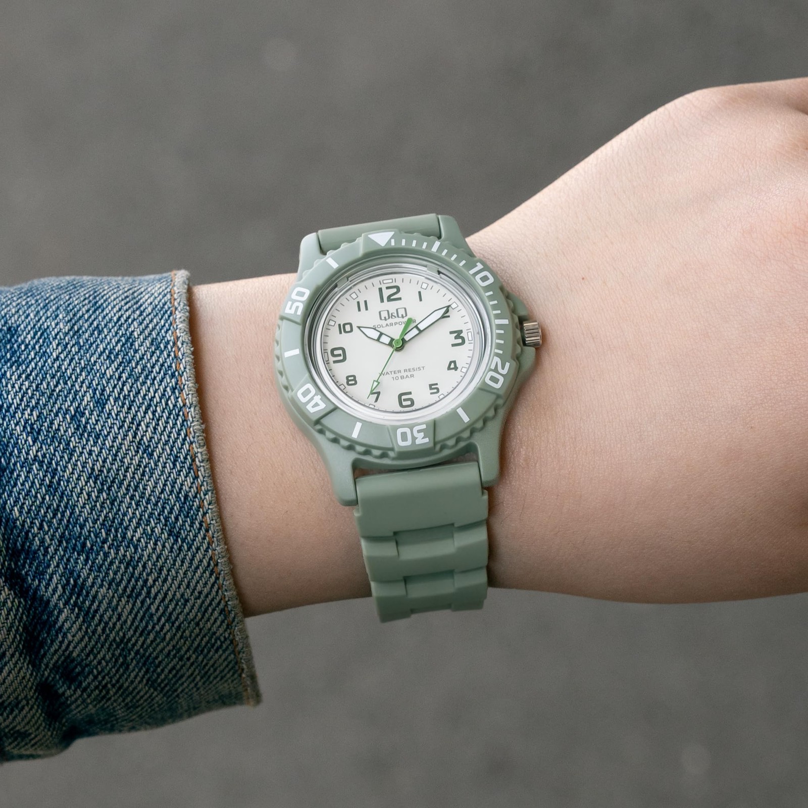 CITIZEN Q&Q Solar Divers Style Watch 100m (10ATM) Green E02A-005VK Men’s Watches