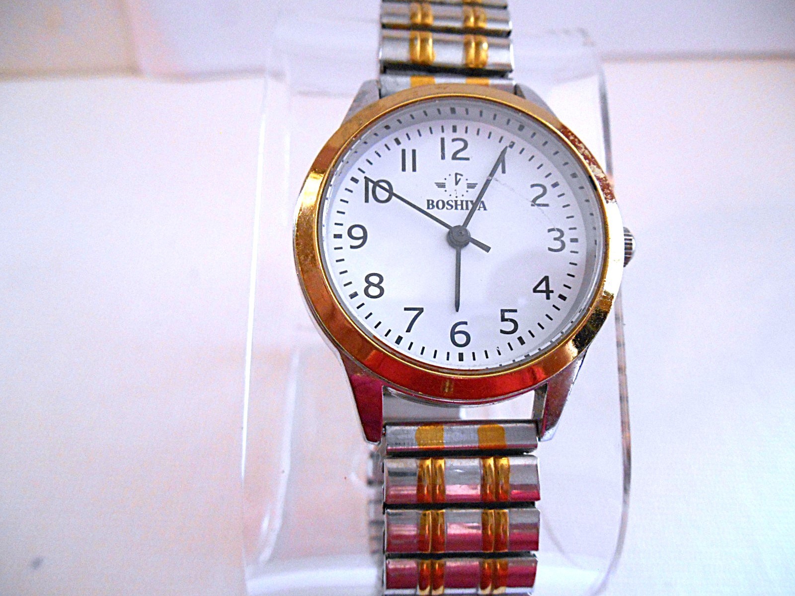 BOSHIYA Silvertone / Goldtone Easy to Read Watch – New Battery