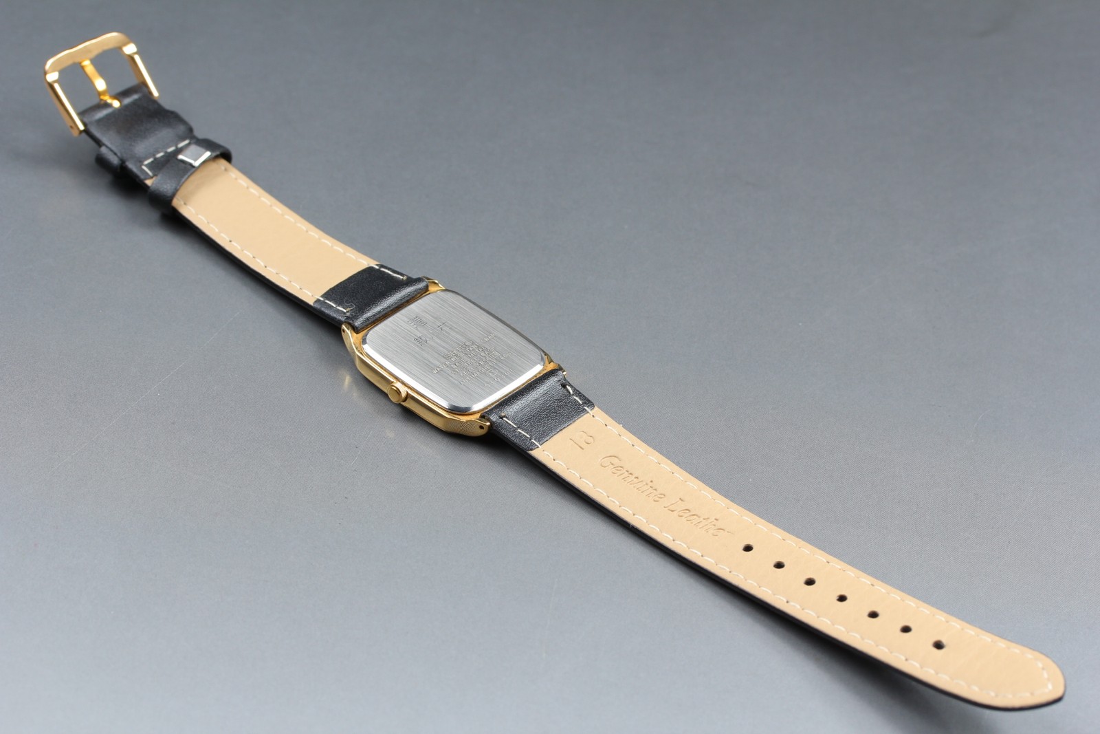 [Near MINT] Seiko Spirit 5E31-5B50 Gold Quartz Mens Watch From JAPAN