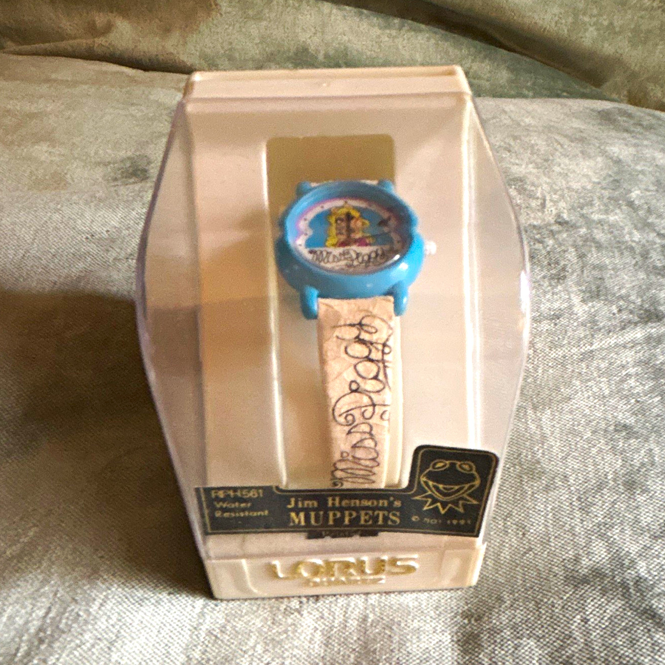 Lorus Muppets Miss Piggy Girls Quartz Water-Resistant Watch White Strap