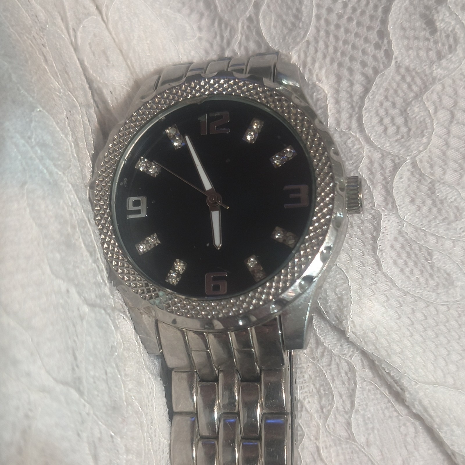 Silver Metal Men’s Analog Wristwatch Black Dial Diamond Accents Dress Formal