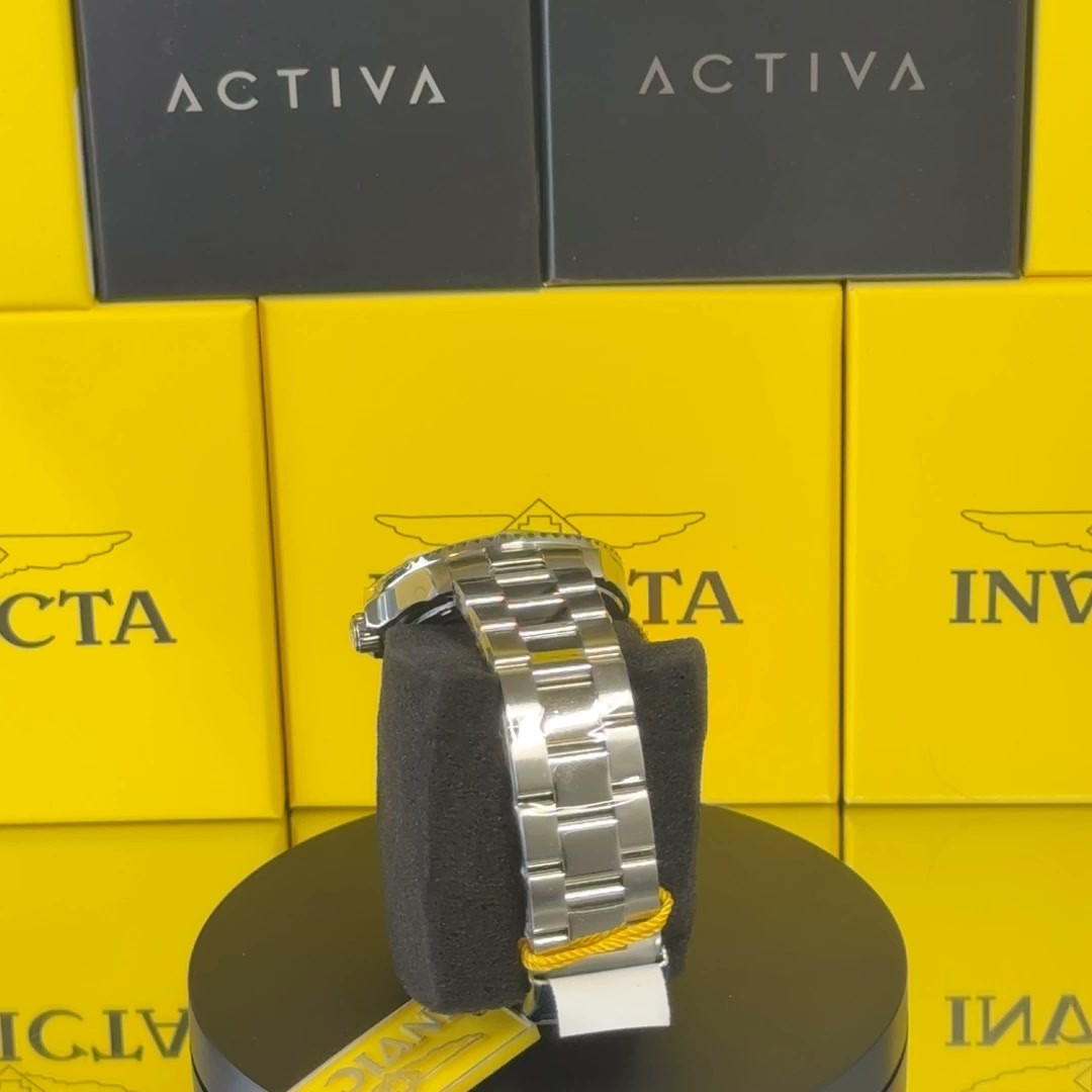 Invicta Pro Diver Selaxis Men’s Watch – 43mm, Green & Steel